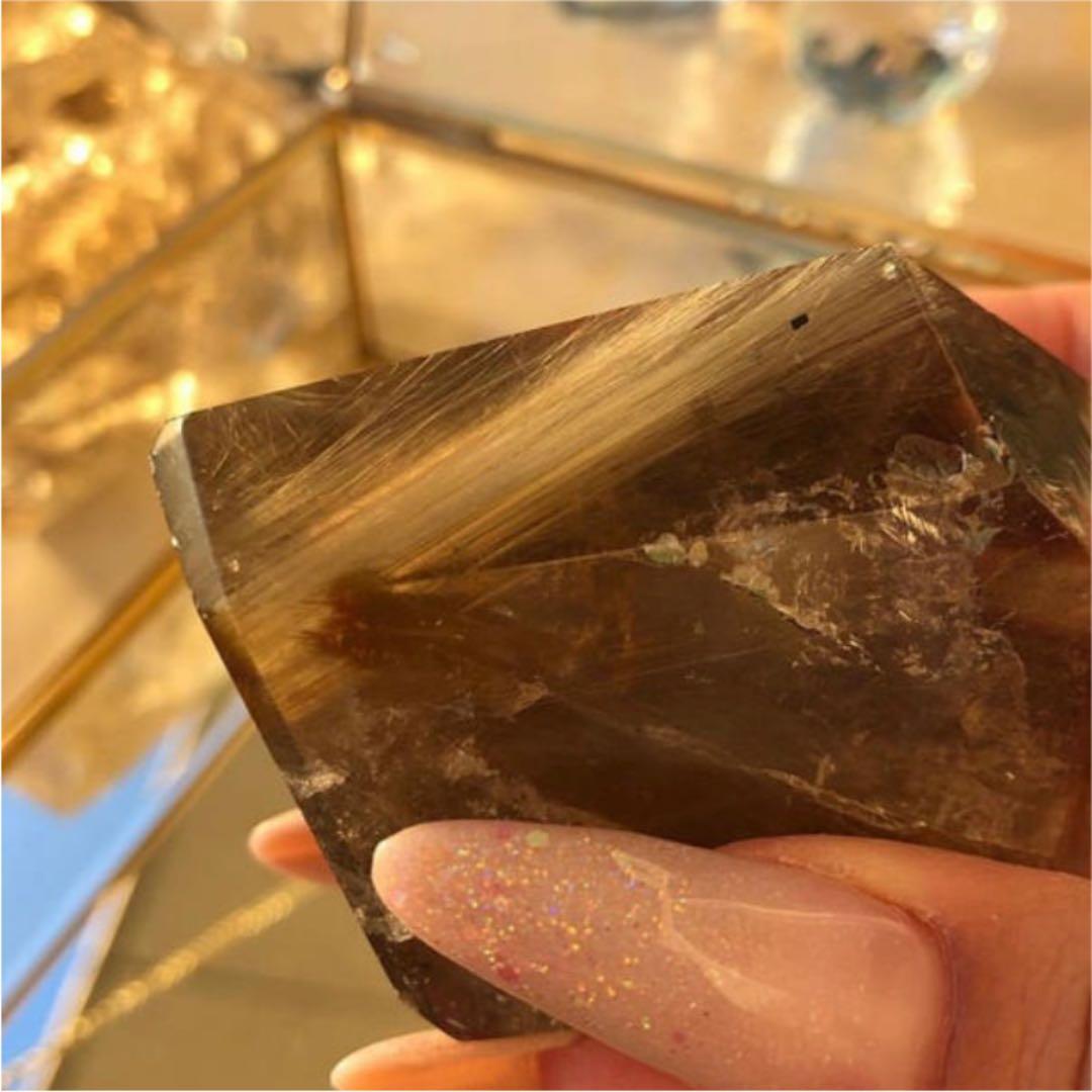 ルチルインスモーキークォーツ　億万長者から直接譲り受けたものです