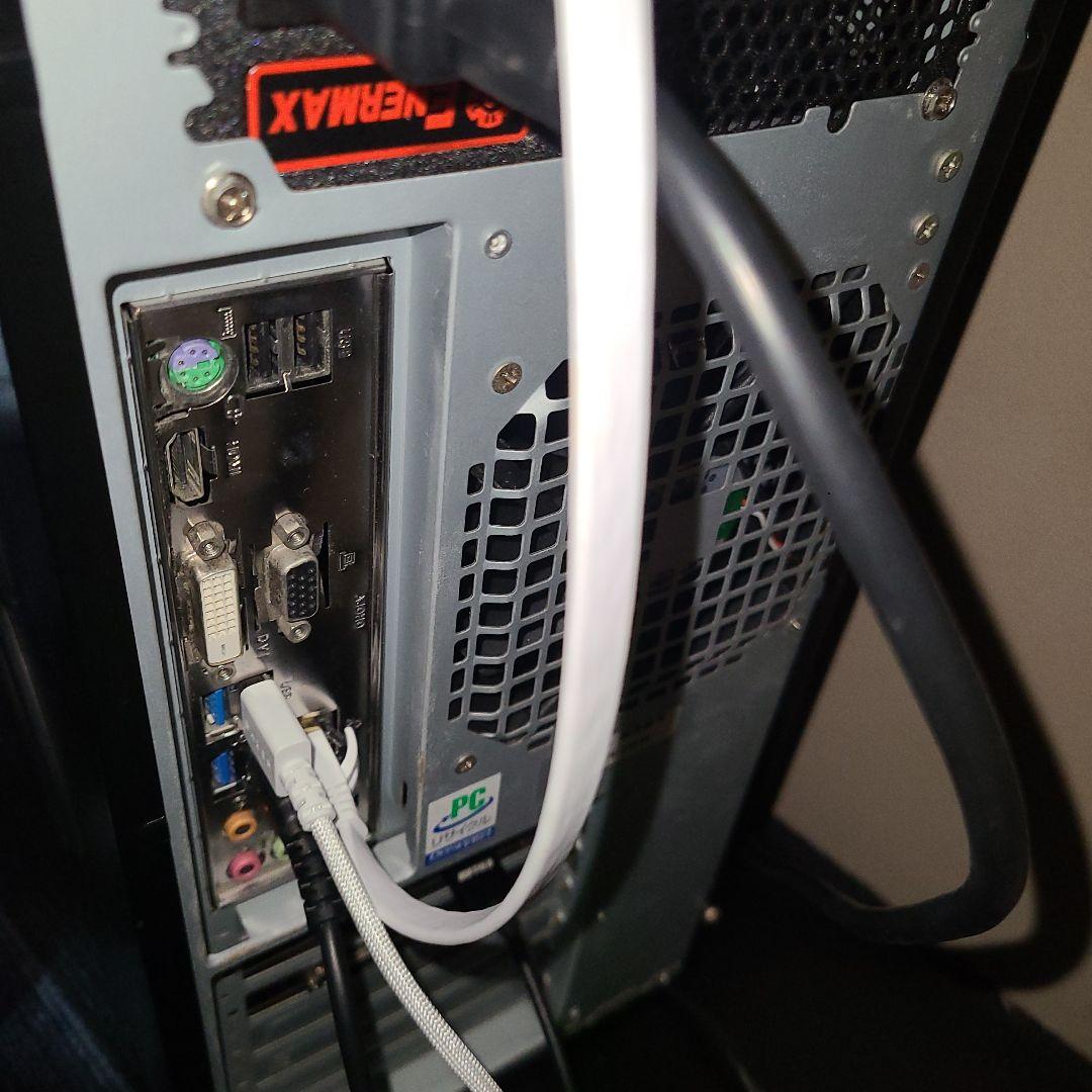 ゲーミングデスクPCとキーボードマウスセット