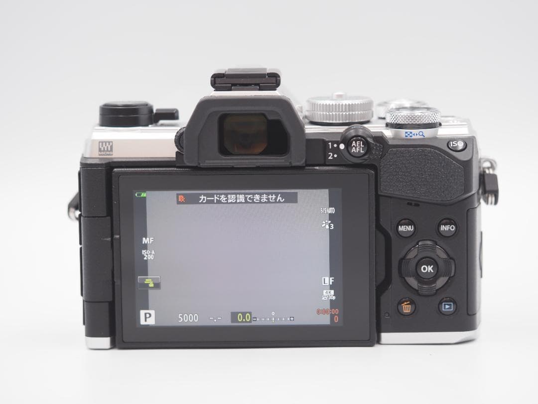 OM SYSTEM OM-5 14-150mm Ⅱレンズセット（シルバー）