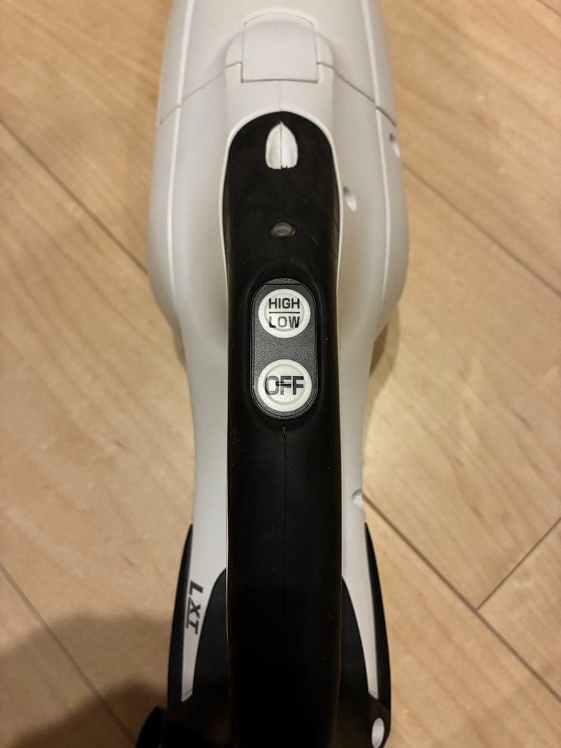 ⭐️ マキタ 充電式クリーナー CL182FD+充電器+バッテリー×2個