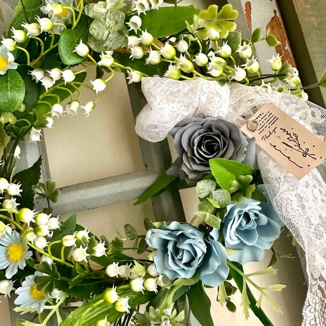 すずらんとブルーローズのフラワーリース　春夏