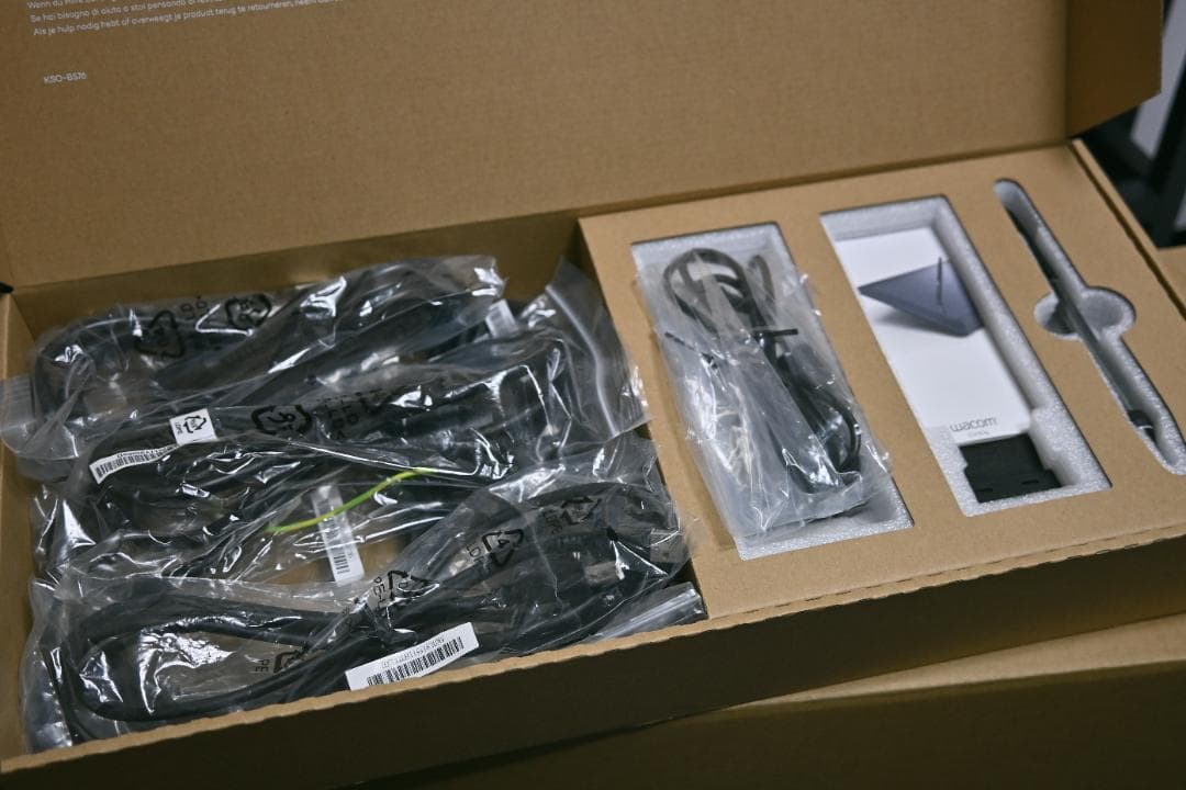 Wacom Cintiq22 液晶ペンタブレット 液タブ 動作確認済 箱あり