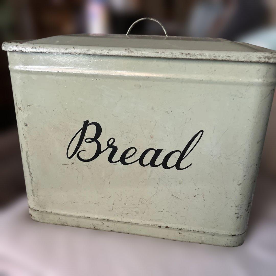 ⭐︎グリーンのアンティーク BREAD缶⭐︎