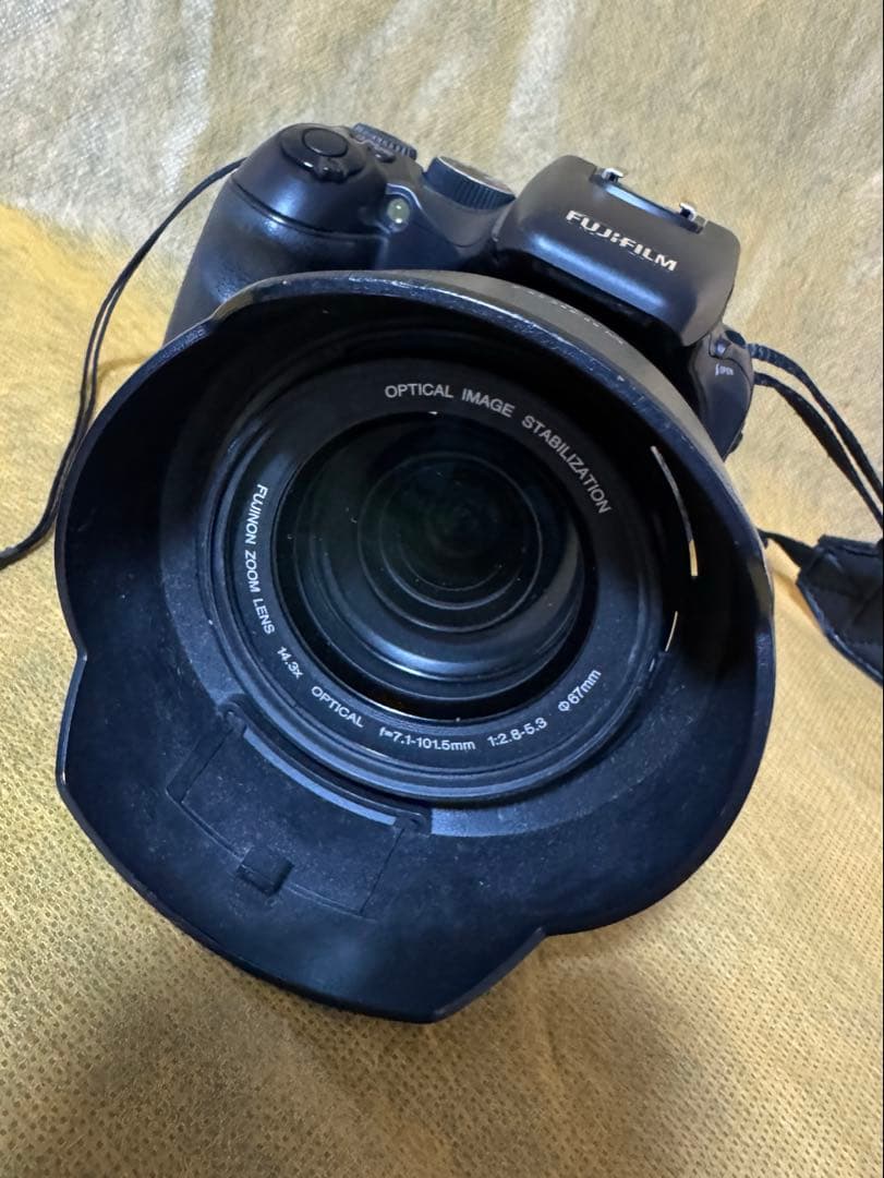 Fujifilm デジタル一眼レフカメラ　FinePix S200 EXR