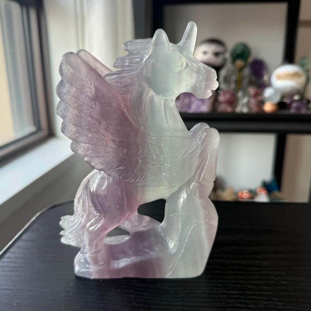 天然石フローライトのユニコーン　置物　彫物NO.120512