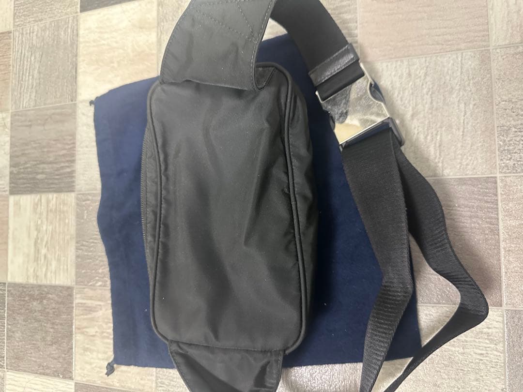 PRADA プラダ ボディバッグ ウエストポーチ 黒