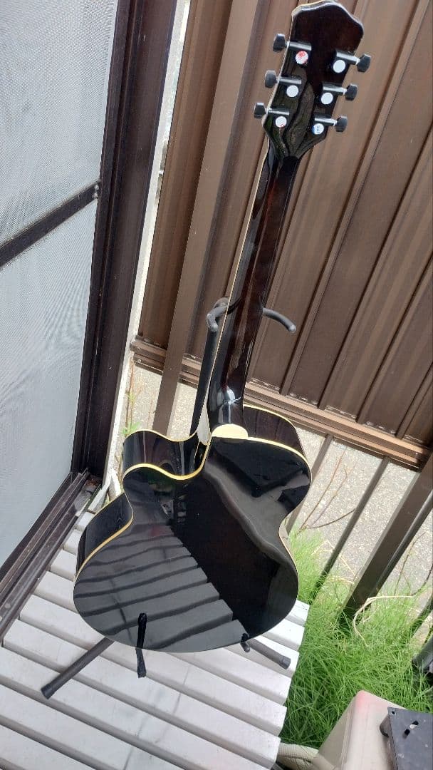 超美品 ピアノブラック ２wayコントロールPU付き エレアコ