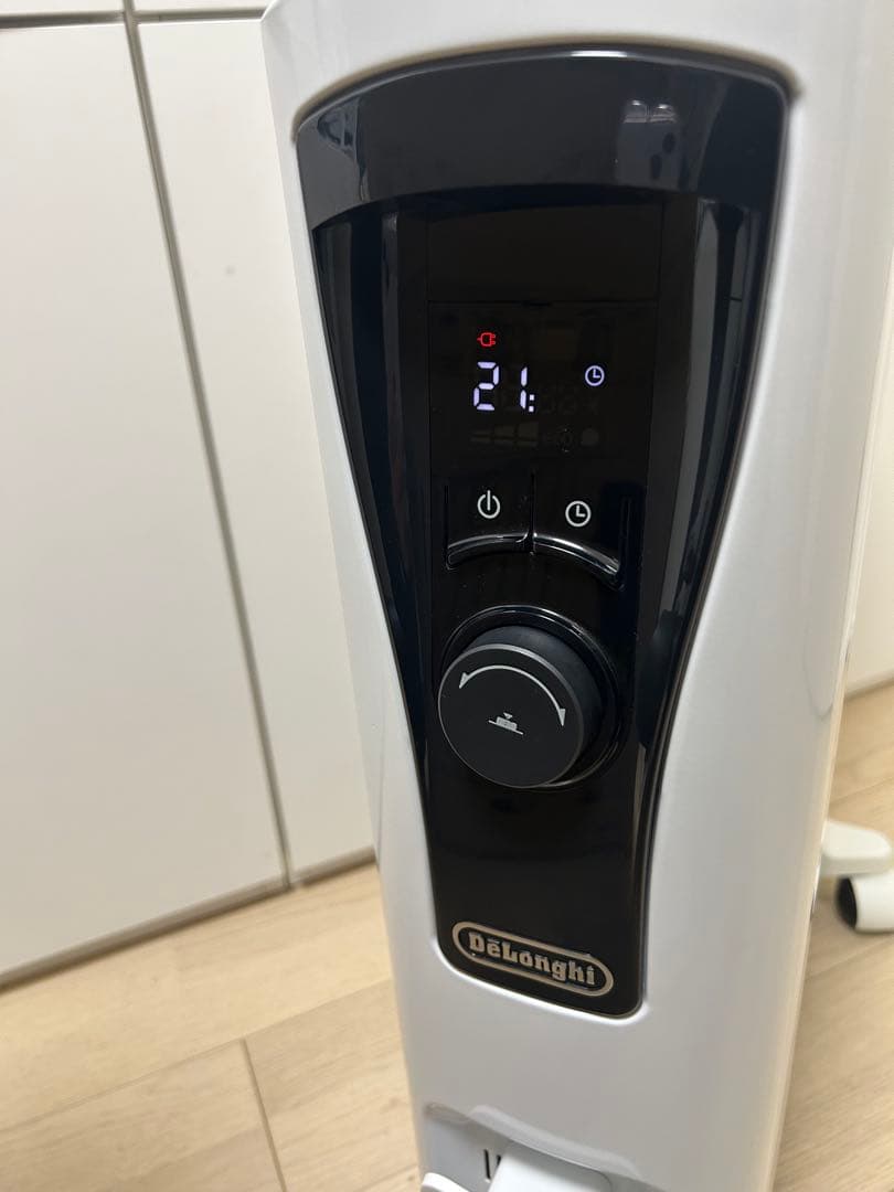 DeLonghiデロンギ オイルヒーター RHJ65L0915 キャスター付き
