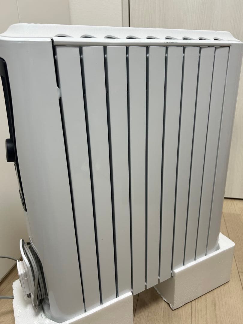 DeLonghiデロンギ オイルヒーター RHJ65L0915 キャスター付き