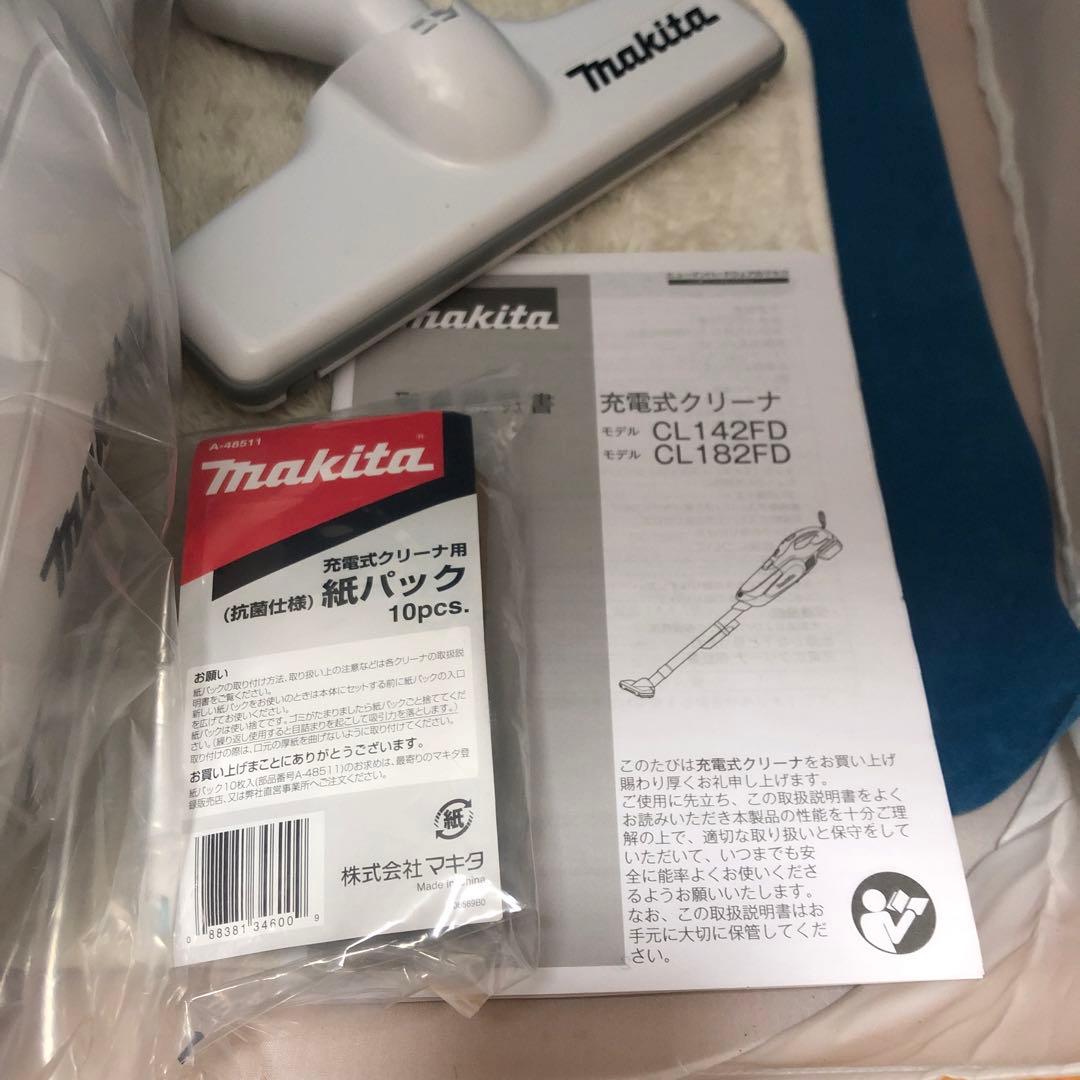 Makita 充電式クリーナー CL182FDZW
