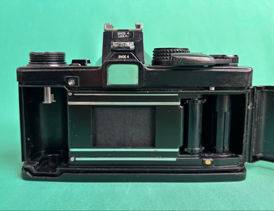 ★ OLYMPUS OM-2N BLACK + 標準レンズ 50mm