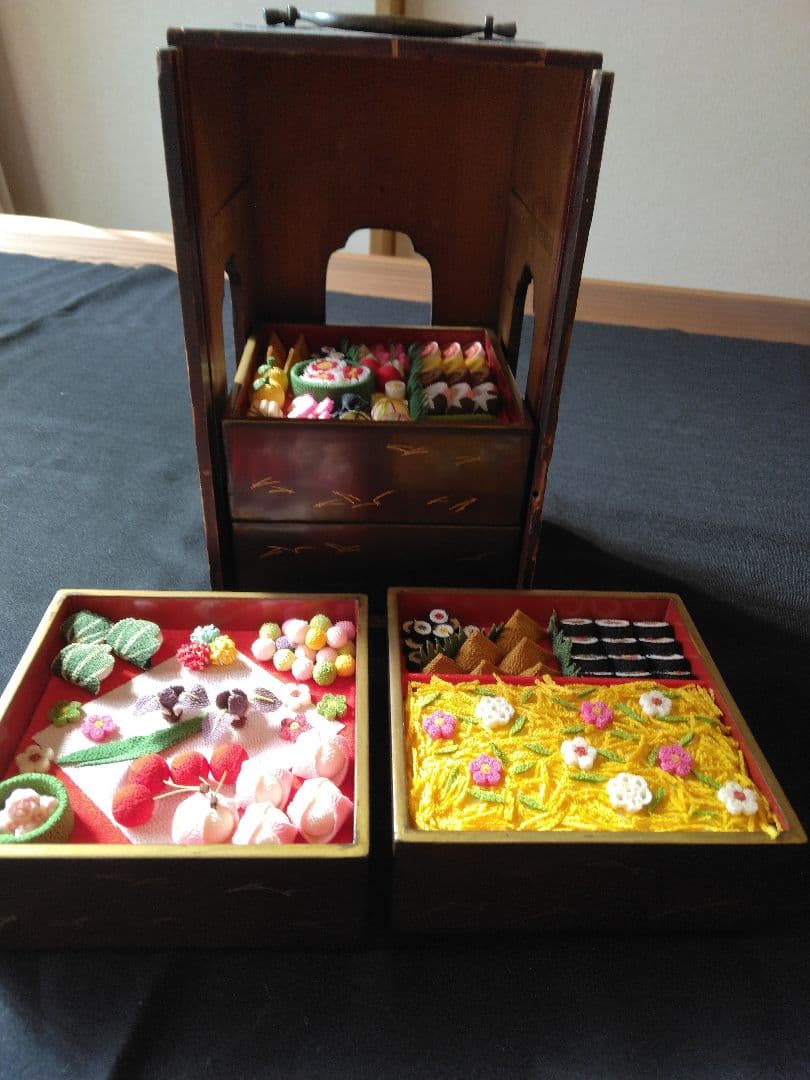 ミニチュア重箱縮緬細工食品