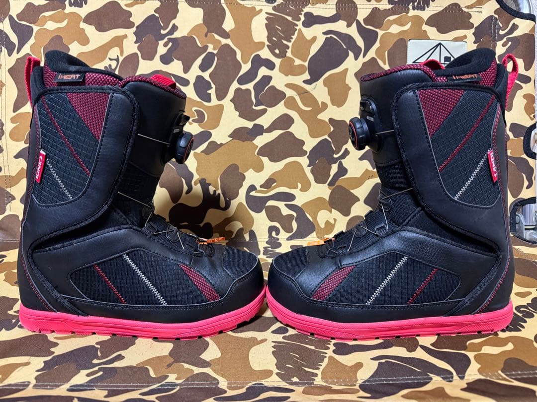 美品　スノーボード　ブーツ　IGNIO BOA ダイヤル式　24cm