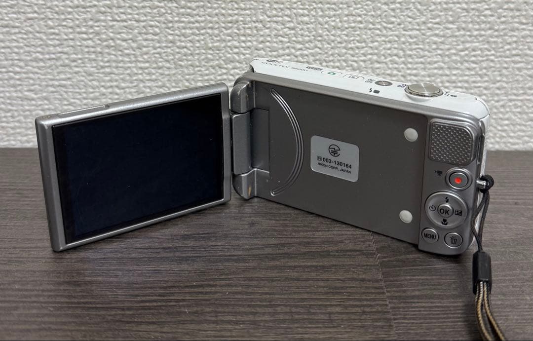 【ジャンク品】Nikon COOLPIX S6600