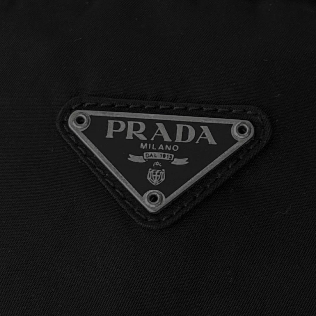 美品 PRADA プラダ ナイロン 三角プレート ボディバッグ ウエストポーチ