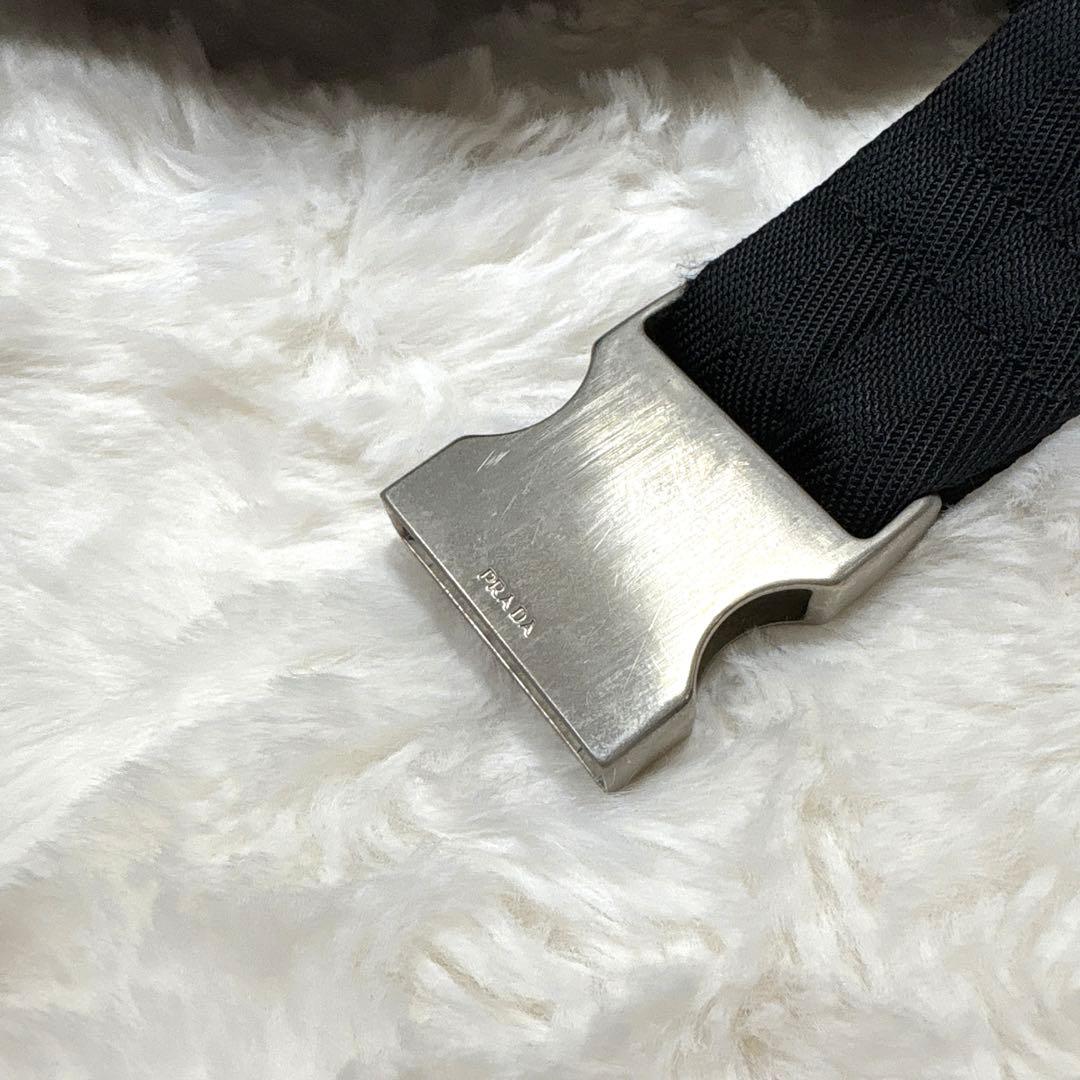 美品 PRADA プラダ ナイロン 三角プレート ボディバッグ ウエストポーチ