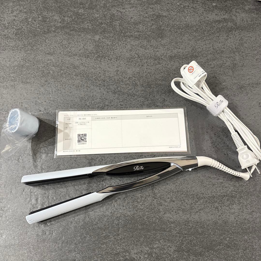 リファビューティックストレートアイロン　リニューアル版REBM02A ホワイト
