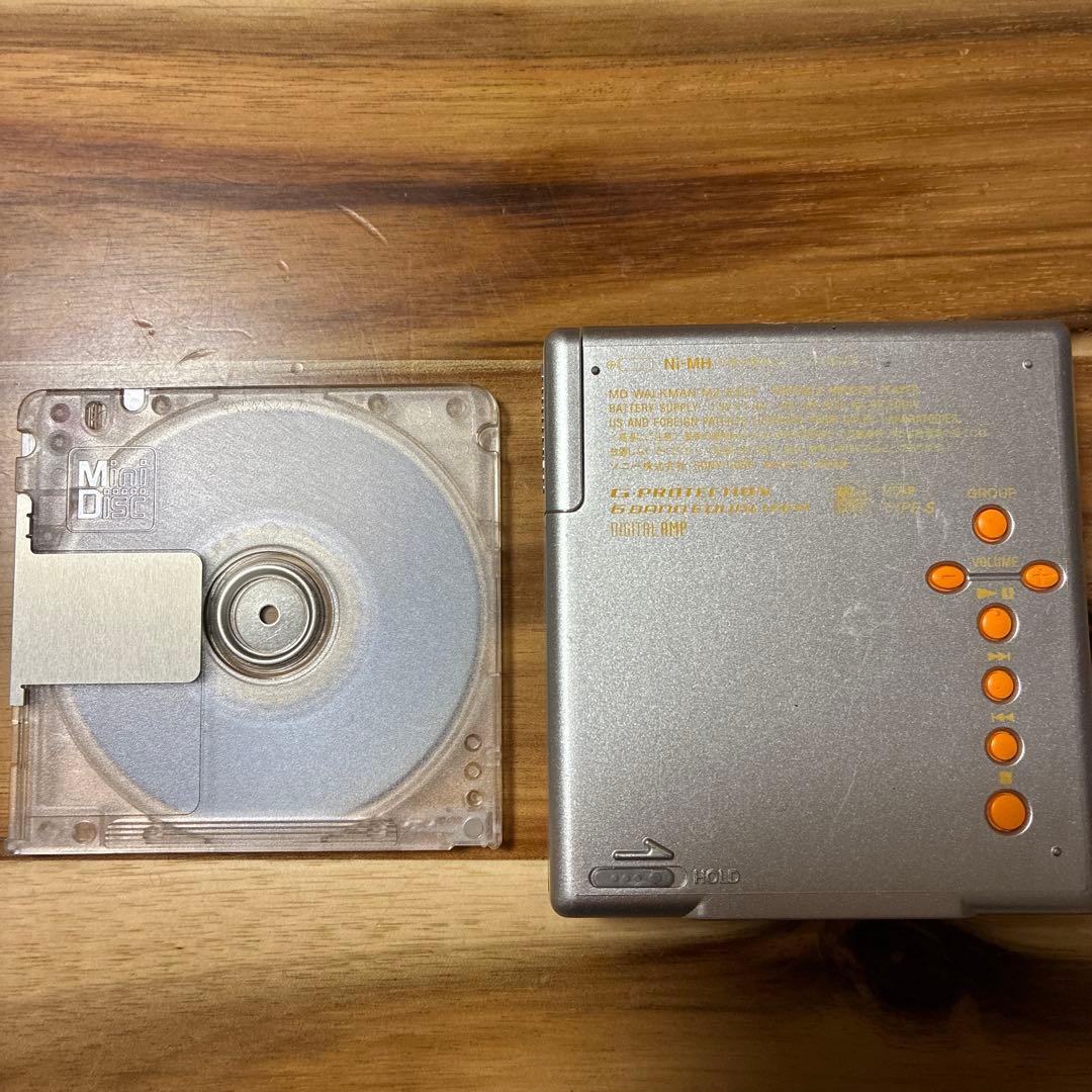 SONY MD WALKMAN シルバー 本体とMDディスク