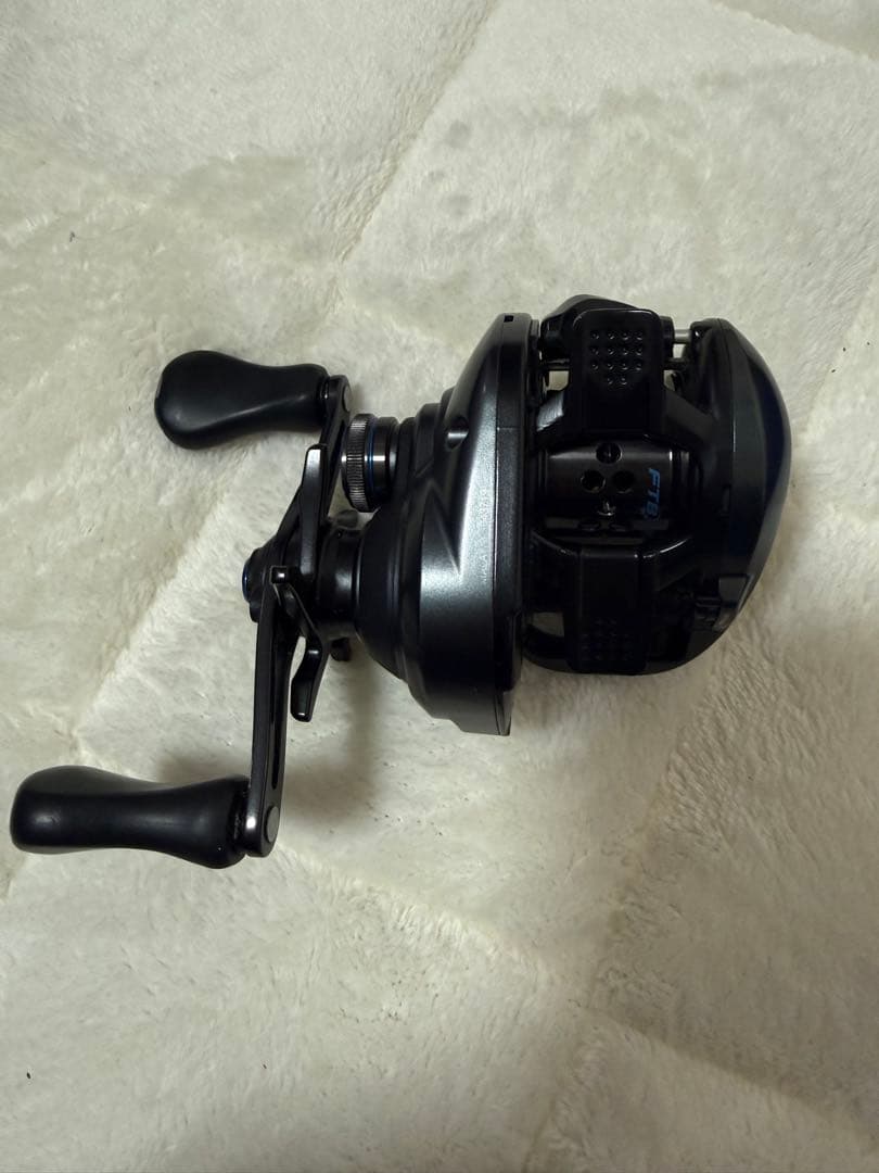 SLX XG ベイトリール ブラック