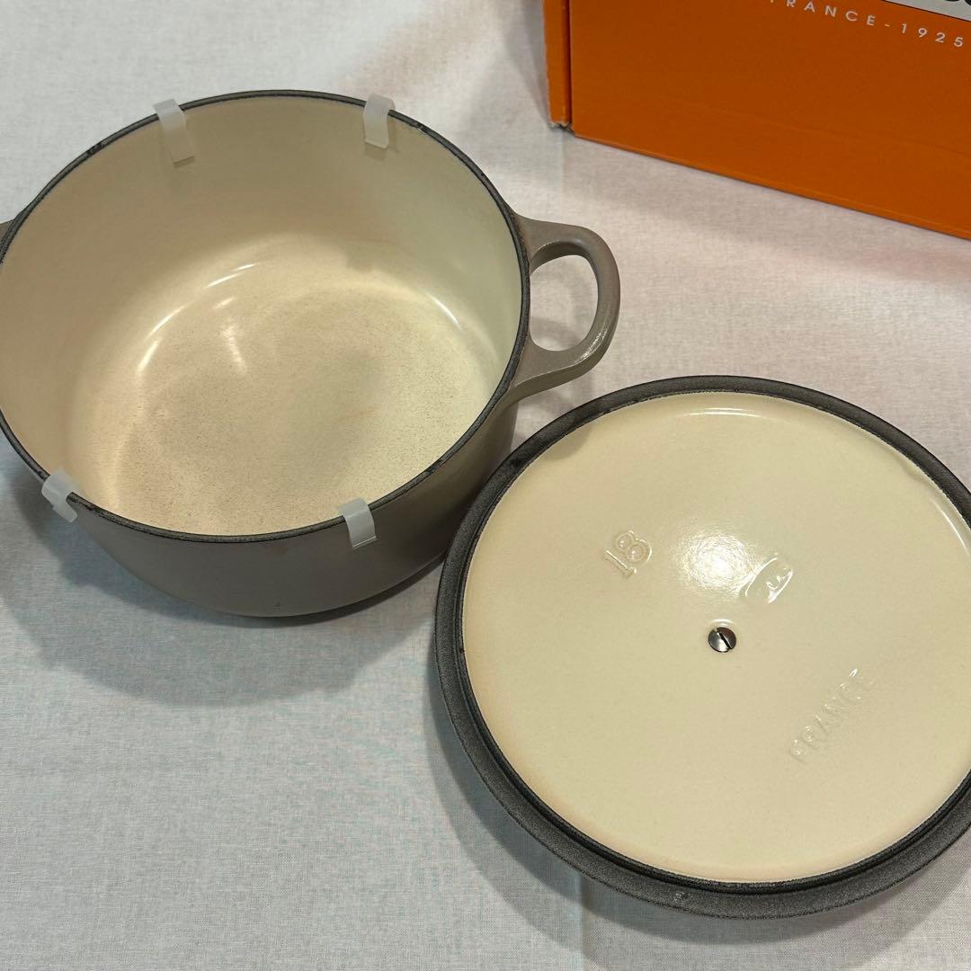 Le Creuset（ル・クルーゼ） ココット 18cm SISAL グレージュ