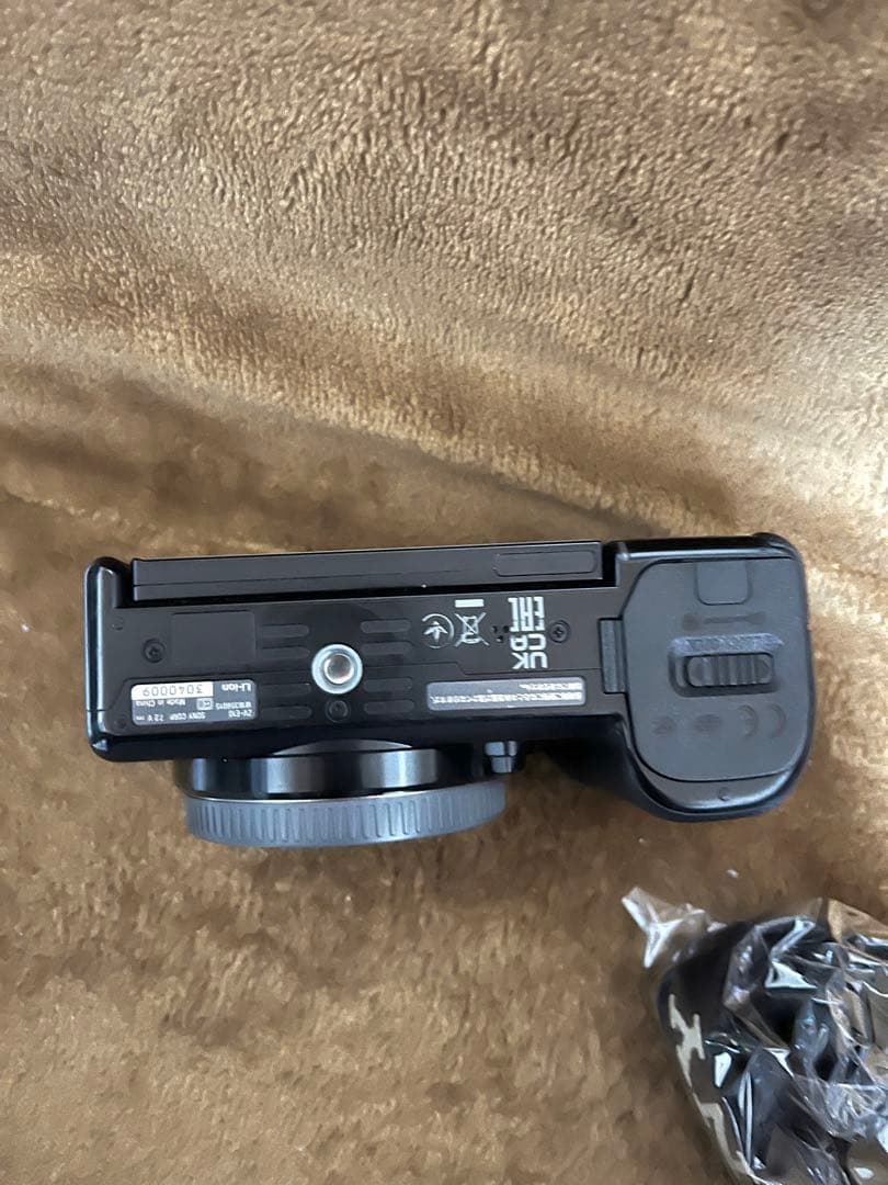 美品　SONY ZV-e10 追加料金でSEL30M35付けます