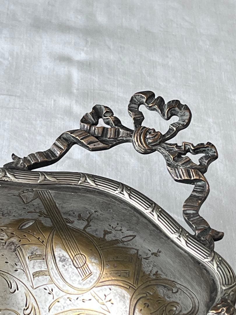 【美品】フランスアンティーク リボンモチーフ シルバー 大きなトレー[3675]