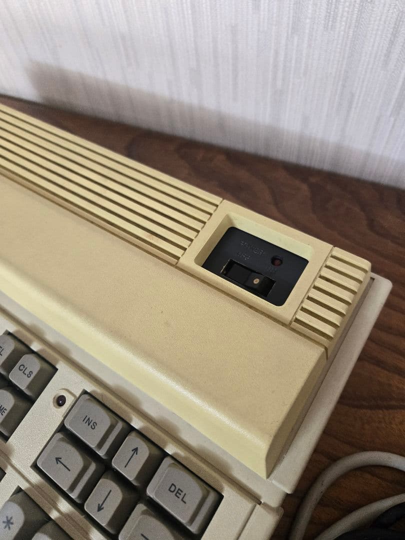 富士通 FM-7 FM-NEW7 MB25015 キーボード MICRO7