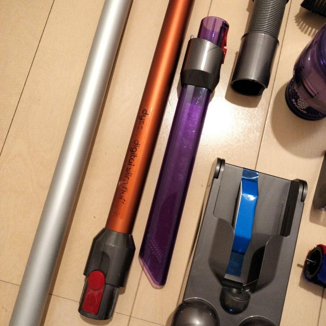 Dyson digital slim Fluffy+ SV18　掃除機 スタンド