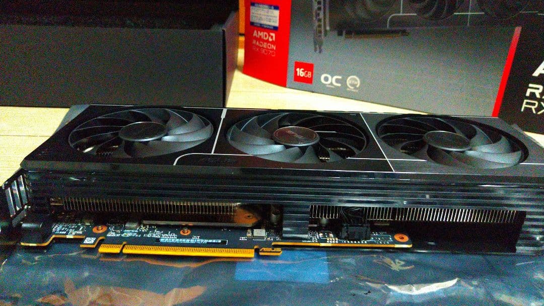 【中古品】 ASUS PRIME-RX9070-O16G (Radeon)