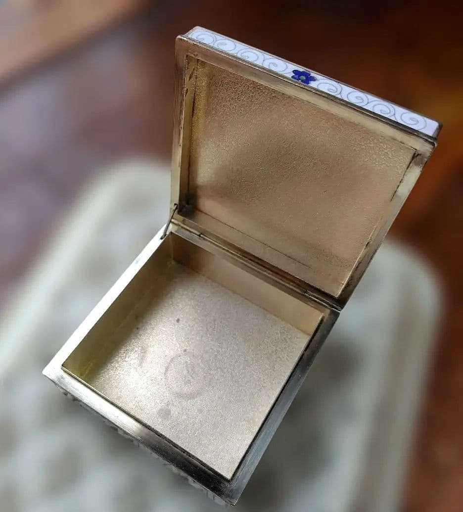 ① 七宝花紋様小箱　ジュエリー箱　アンティーク