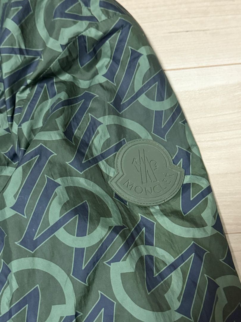 MONCLER モンクレール　 ナイロンジャケット フード付き