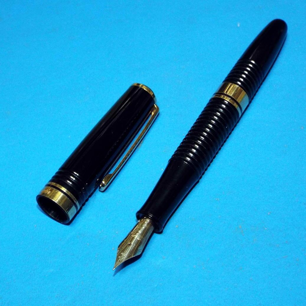 PLATINUM プラチナ 万年筆 #3776 ギャザード 14K 細字 文房具