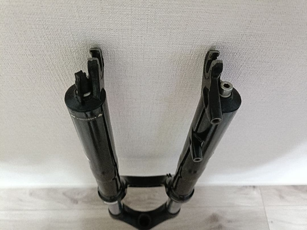 26インチ用　ROCKSHOX RECON SILVER TK 100mm