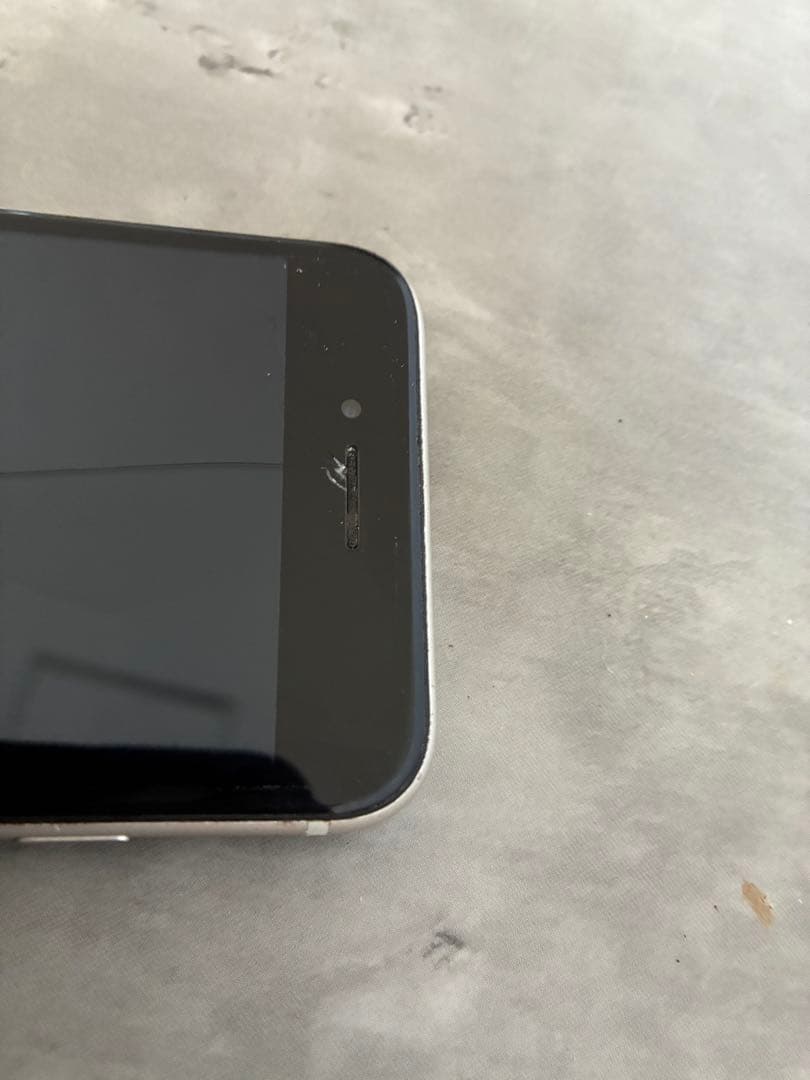 iPhone SE 第３世代128GB ホワイト※注意点いろいろ