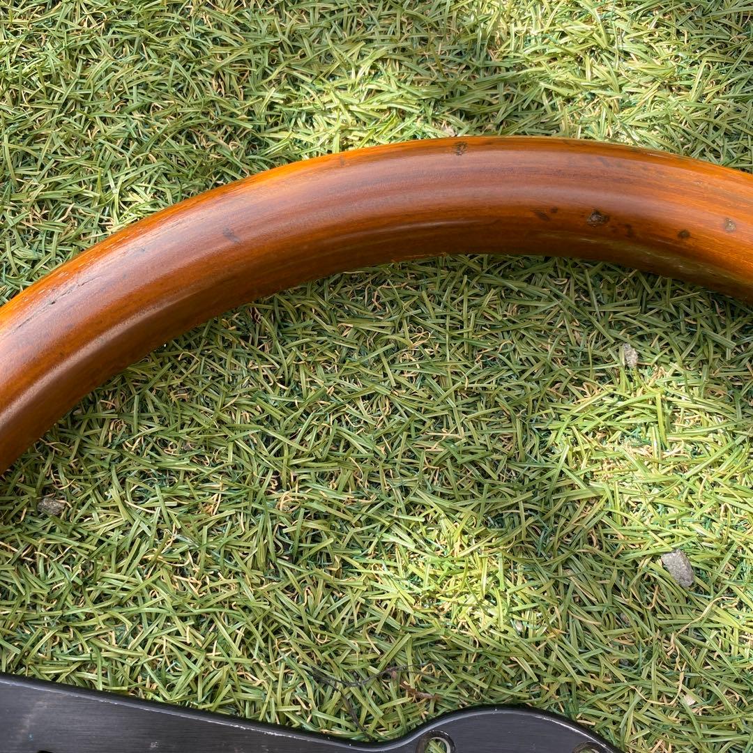 ナルディ？ 3本スポーク ステアリングホイール