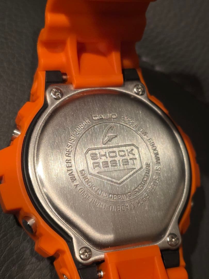 CASIO　G-ショック　DW-6900MM オレンジ