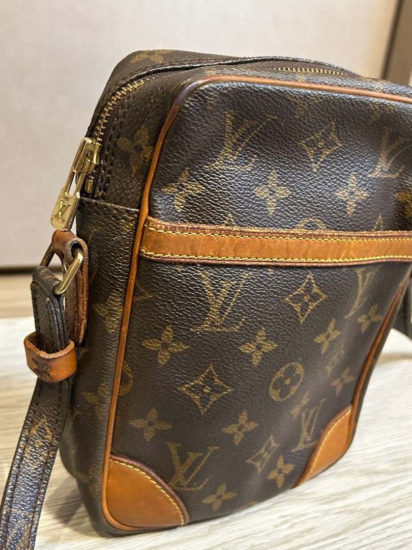 ルイヴィトン　ショルダーバッグ/613