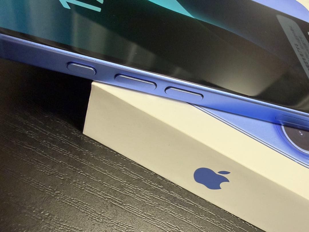 iPhone16本体 128GB SIMフリー バッテリー97%