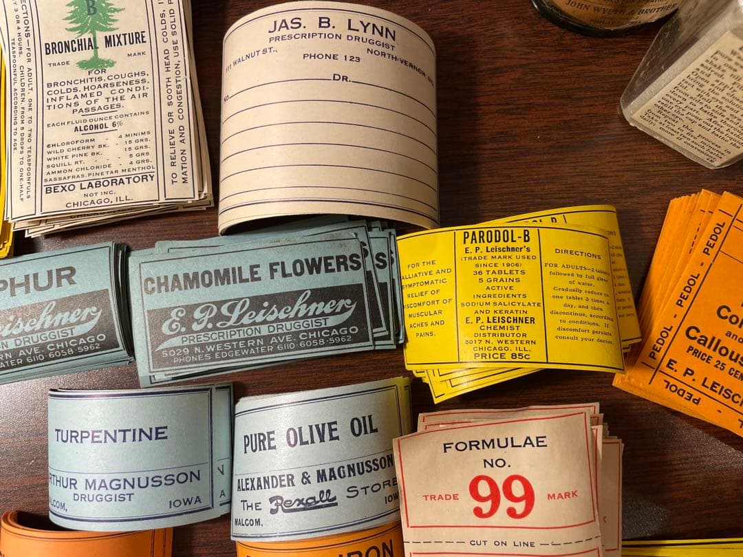 海外　ファーマシーラベル　54種各一枚計54枚　➕薬袋一枚　ヴィンテージ　ラベル