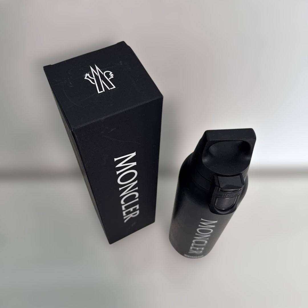 モンクレール　水筒