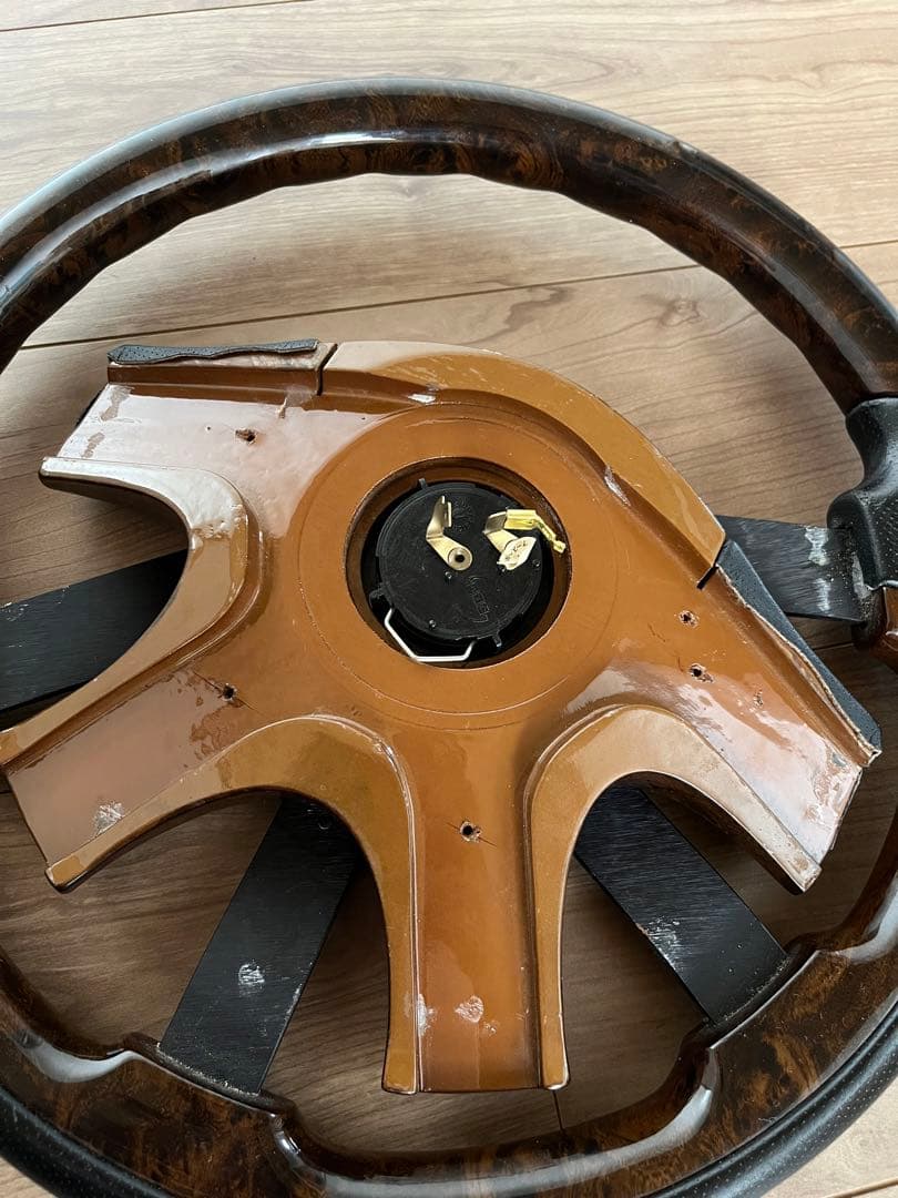 FABULOUS ステアリングホイール