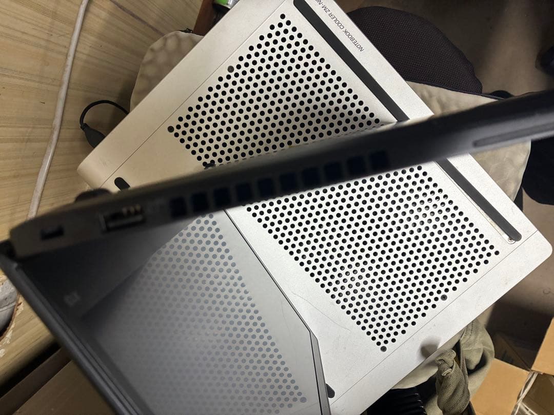 ThinkPad X13 gen1 corei7 LTE通信可