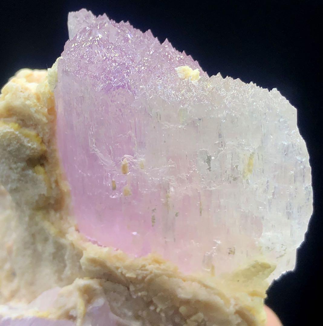 天然ピンク クンツァイト標本、ダブル クンツァイト