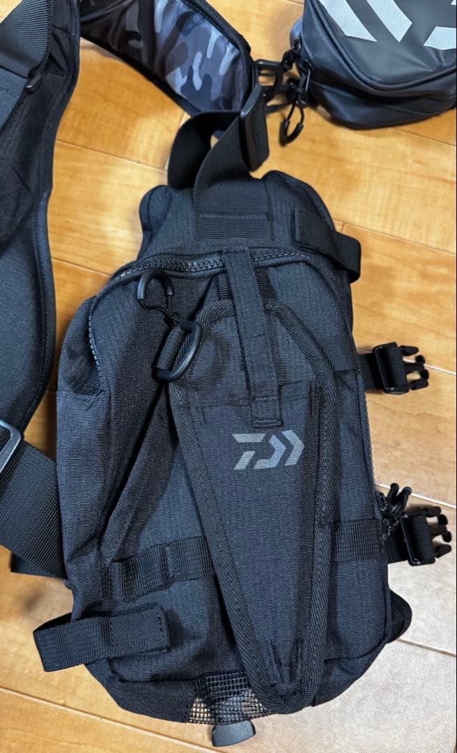 新品　フローティングジャケット　ダイワ　黒　DF-6206