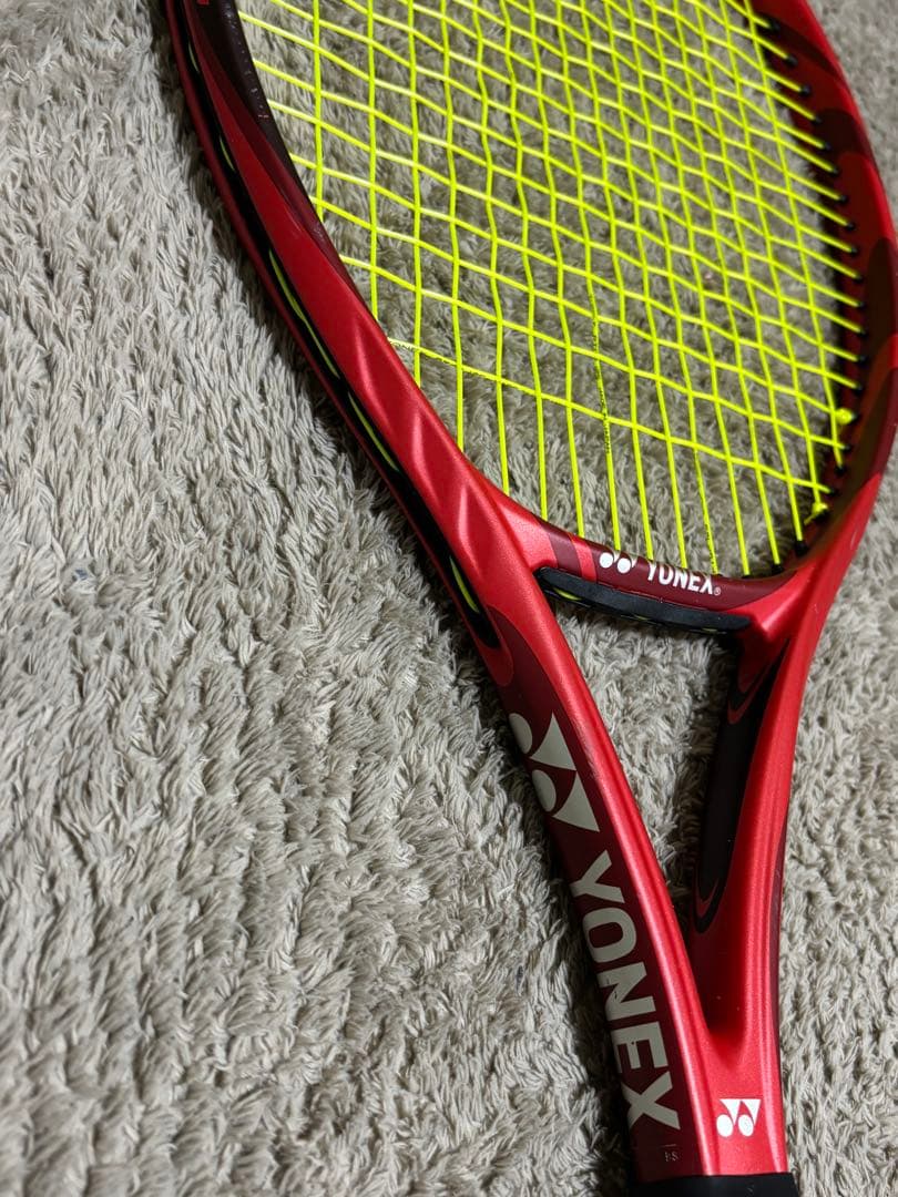 YONEX VCORE 100 テニスラケット　LG2
