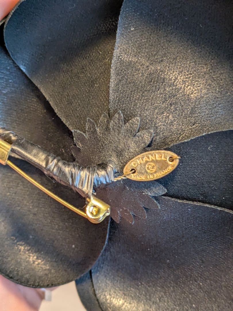 Chanel　カメリア　ブローチ