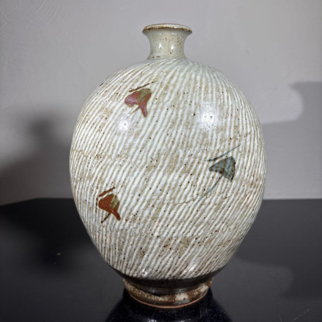 真作　人間国宝　島岡達三　地釉象嵌縄文扁壷