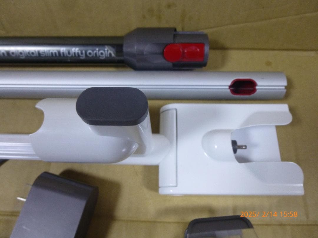 本日限り　ダイソンSV18　純正充電スタンド付き　エコモード44分　動作確認済み