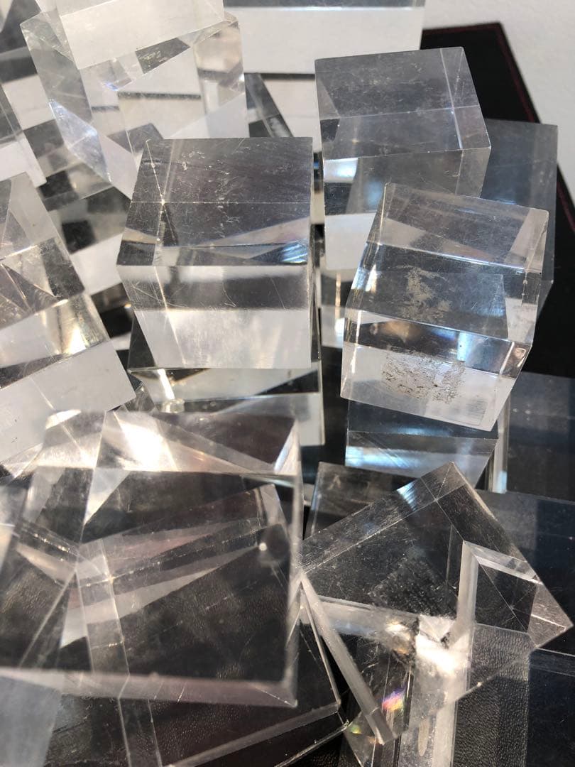 ディスプレイ アクリル　ディスプレイ用品　64個まとめ売り　キューブ