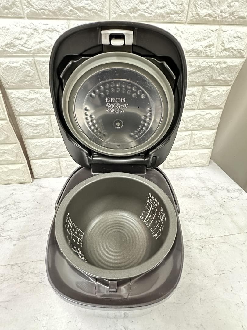 TOSHIBA 真空圧力IH炊飯器 RC-10VRP 5.5合*